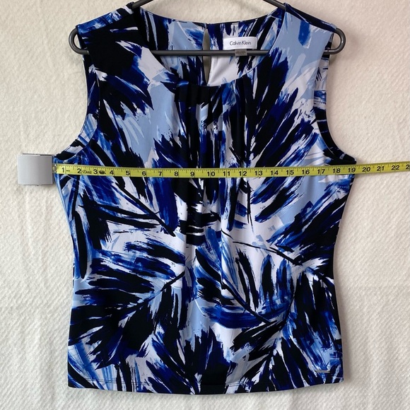 Calvin Klein Blouse - Crew Neckline - Sleeveless - Pleat Front - Picture 2 of 5
